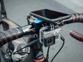 Adaptador de montaje frontal para Action Cam QUAD LOCK