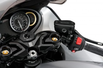 Tapa bomba freno delantero Suzuki GSX-R 1300 Hayabusa, GSX-S1000 /GT /GX /Katana negra