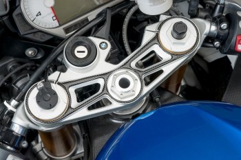 Adhesivo protector tija horquilla BMW S1000RR 2015-2018 modelo naked simil carbono