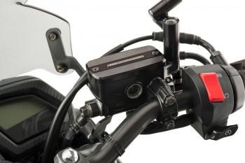 Tapa bomba freno delantero Honda modelos diversos, SYM Maxsym 400TL 2021-2024 negra